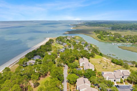 1732 Bluff Villa House in Hilton Head Island