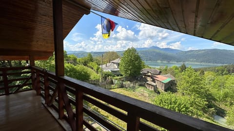 Day, Natural landscape, Balcony/Terrace, Lake view, Mountain view
