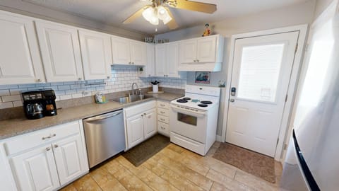 Venus 112- by Holiday Isle Properties Apartment in Okaloosa Island