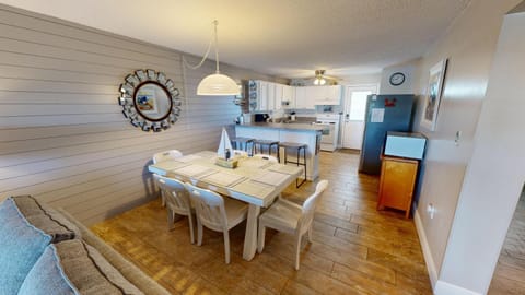 Venus 112- by Holiday Isle Properties Apartment in Okaloosa Island