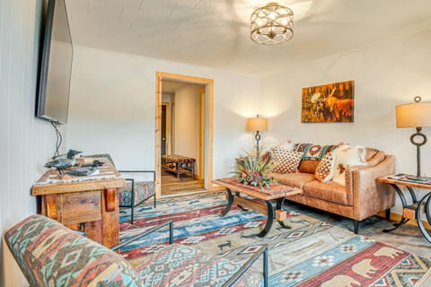 Northwood Tours Escape with Boat Dock Access! House in Minocqua Lake