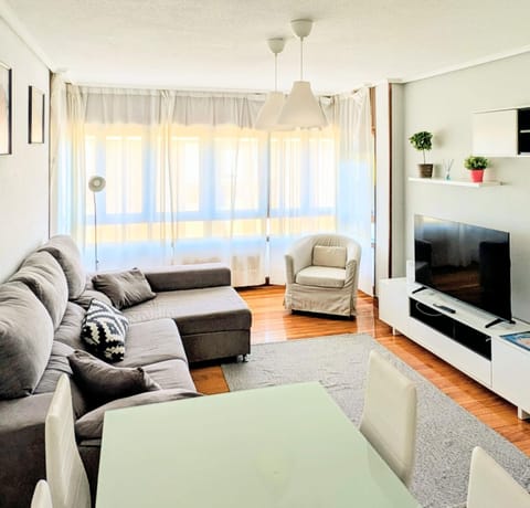 Communal lounge/ TV room, TV and multimedia, Living room
