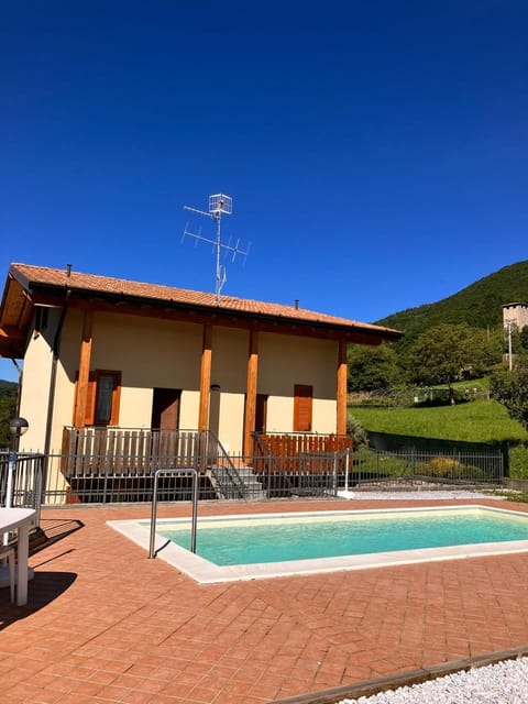 Property building, Day, Natural landscape, Mountain view, Pool view, Swimming pool