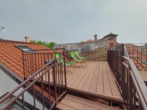 Patio, Day, Balcony/Terrace, Balcony/Terrace