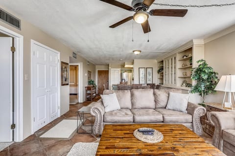 Dolphin Point 202A- by Holiday Isle Properties Apartment in Destin