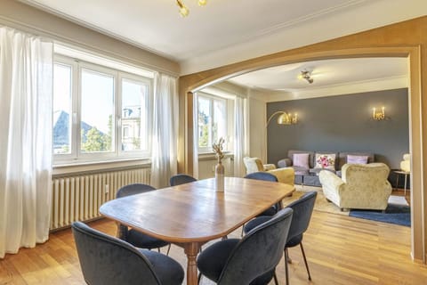 Living room, Seating area, Dining area