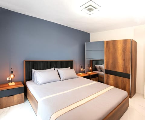 Bed, Photo of the whole room, Bedroom, wardrobe