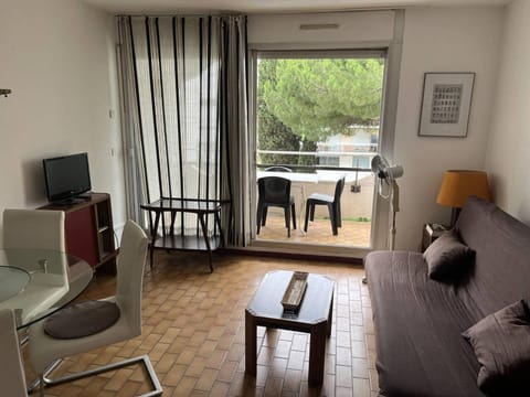 Communal lounge/ TV room, TV and multimedia, View (from property/room), Balcony/Terrace, Living room, Other, Seating area, Dining area