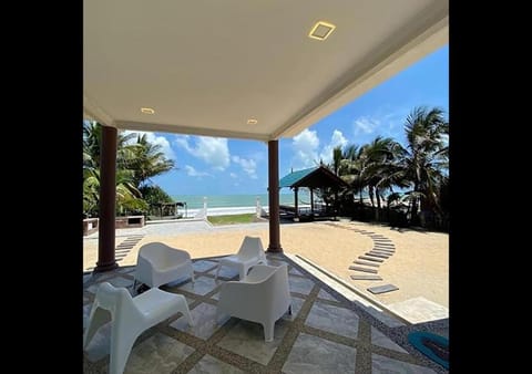 View (from property/room), Balcony/Terrace, Pool view, Sea view