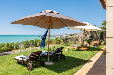 Patio, Day, Garden, Other, Beach, Sea view, sunbed
