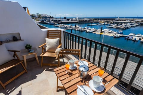 Day, Activities, View (from property/room), Balcony/Terrace, Sea view