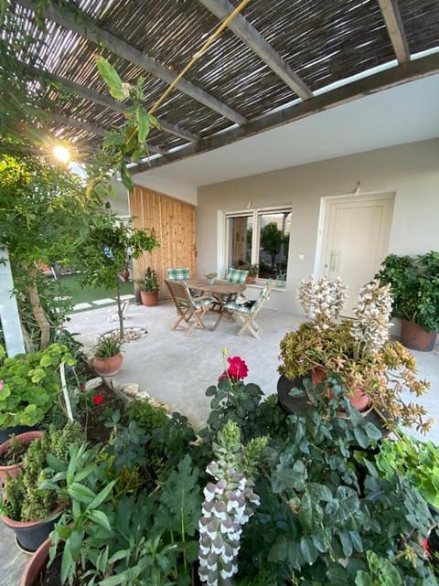 Garden, Balcony/Terrace