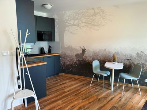 Kitchen or kitchenette, Seating area, Dining area