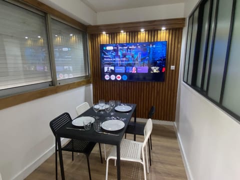 TV and multimedia, Dining area
