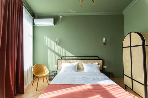Bed, Bedroom, air conditioner