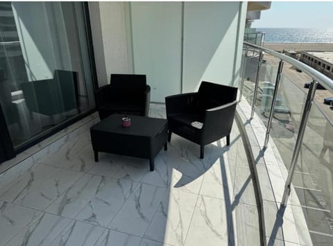 View (from property/room), Balcony/Terrace, Seating area