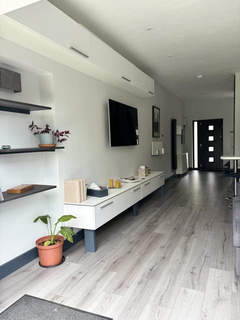 Communal lounge/ TV room, TV and multimedia, Evening entertainment