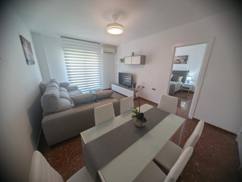 Communal lounge/ TV room, Living room, Dining area