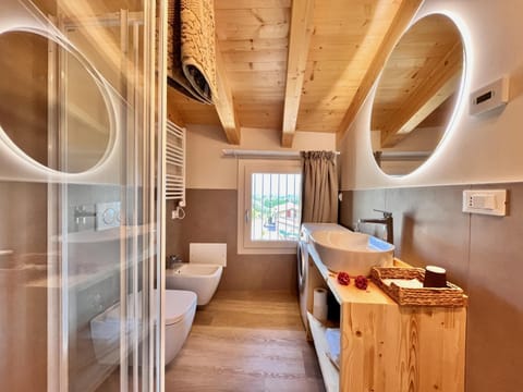 Shower, Bathroom, towels