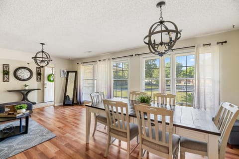 Southern Serenity Minutes From The Interstate House in Goose Creek