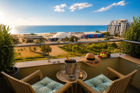 View (from property/room), Balcony/Terrace, Sea view