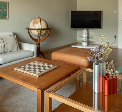 Communal lounge/ TV room, TV and multimedia, Living room