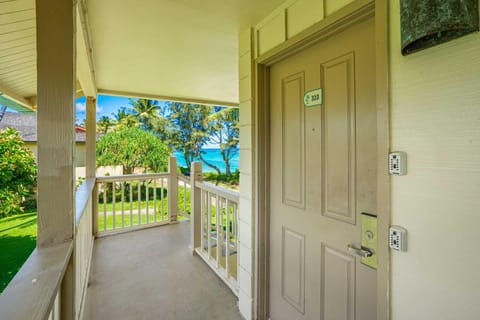 Islander on the Beach 323 Apartment in Waipouli Beach