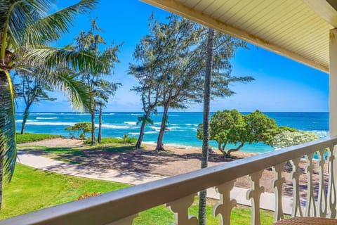 Islander on the Beach 363 Apartment in Waipouli Beach