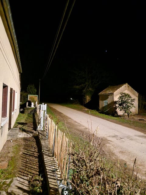 Les Granges House in Bourgogne-Franche-Comté