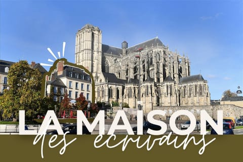 Chambres d'hôte - Maison des écrivains - 50 m de la cathédrale et place des jacobins Bed and Breakfast in Le Mans