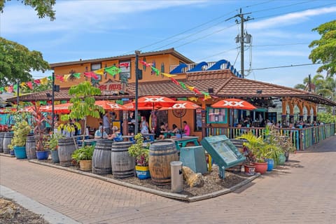 Beach Terrace on Siesta Apartment in Siesta Beach