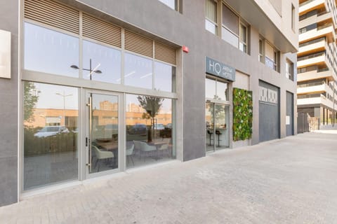 Facade/entrance
