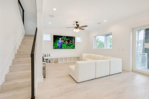 Padre Beach House home House in South Padre Island