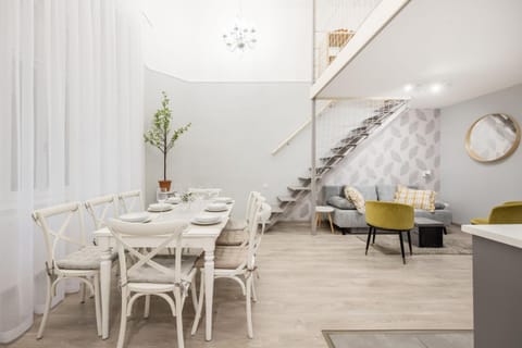 Living room, Seating area, Dining area