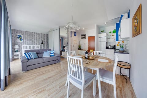 Photo of the whole room, Seating area, Dining area, Bedroom