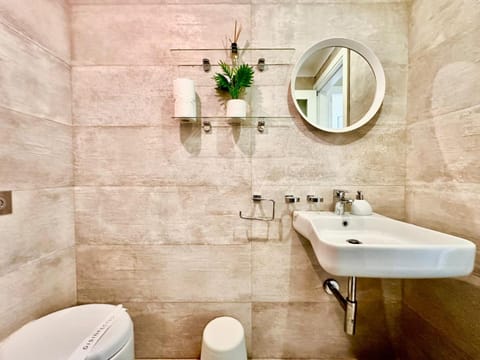 Charming flat off the sea front Apartment in Sliema