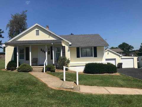 3BR 1BA North End Walk to the Hospital House in Zanesville