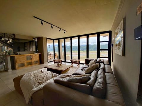 Paradise Lake Villa in Western Cape