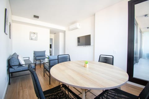 Living room, Photo of the whole room, Dining area