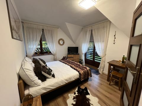 TV and multimedia, Photo of the whole room