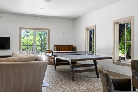 Lakefront Cabins - Boat Dock - Firepit Cabin in Hudson Bend