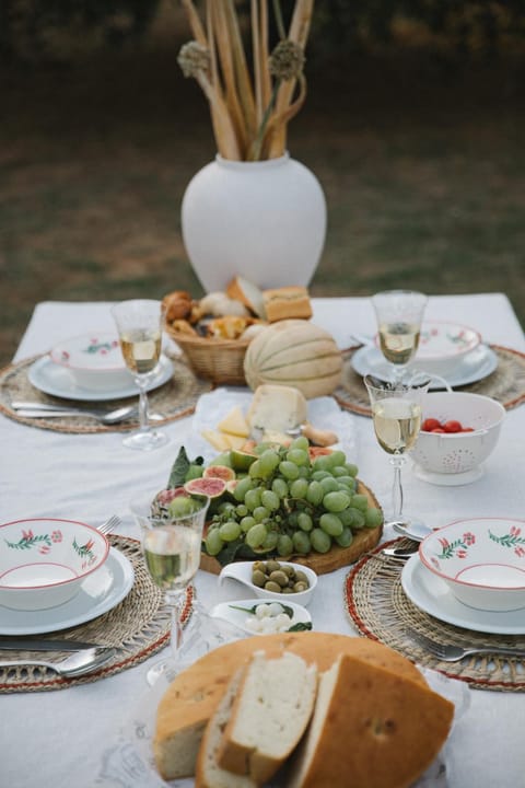 Restaurant/places to eat, Food and drinks, Food