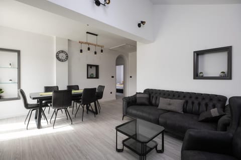 Living room, Seating area, Dining area