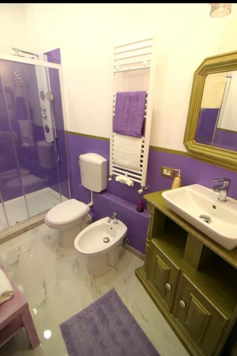 Oceania B&B Bed and Breakfast in Genoa