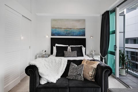 Bed, Seating area, Bedroom