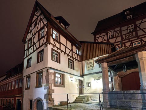 Facade/entrance, Winter