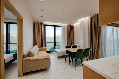 Bed, Living room, Photo of the whole room, Seating area, Dining area, Bedroom