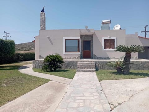 Property building, Day, Neighbourhood