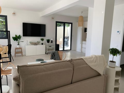 Maisonnette with swimming pool Apartment in Cagnes-sur-Mer