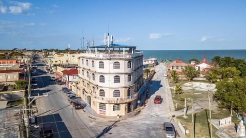 Property building, Day, City view, Sea view, Street view, Location